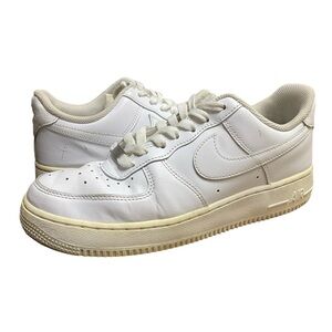 Nike Women's White Air Force 1 '07 Sneakers Athletic Shoes Size 8.5